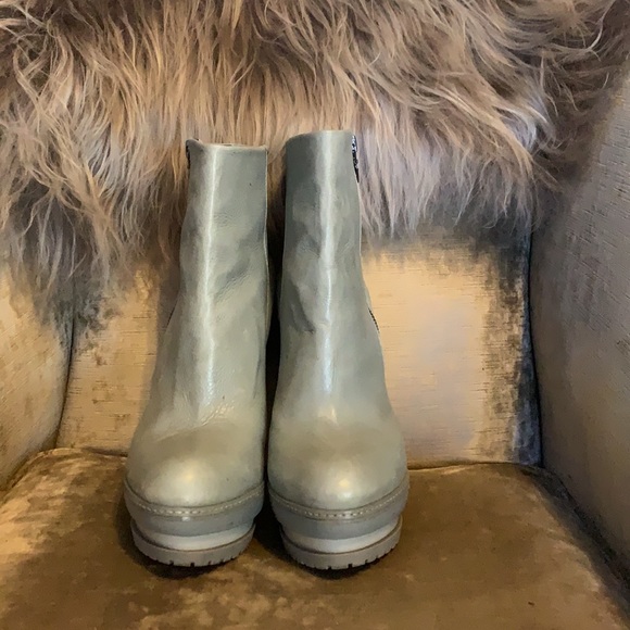 Authentic Herve Leger boots - Picture 2 of 8